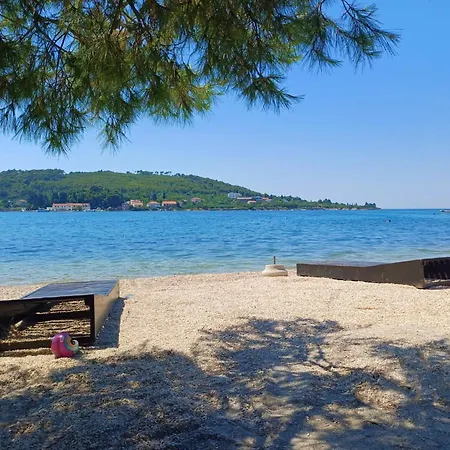 Luma Luxury - 5 Min Walk To The Apartment Sutomiscica